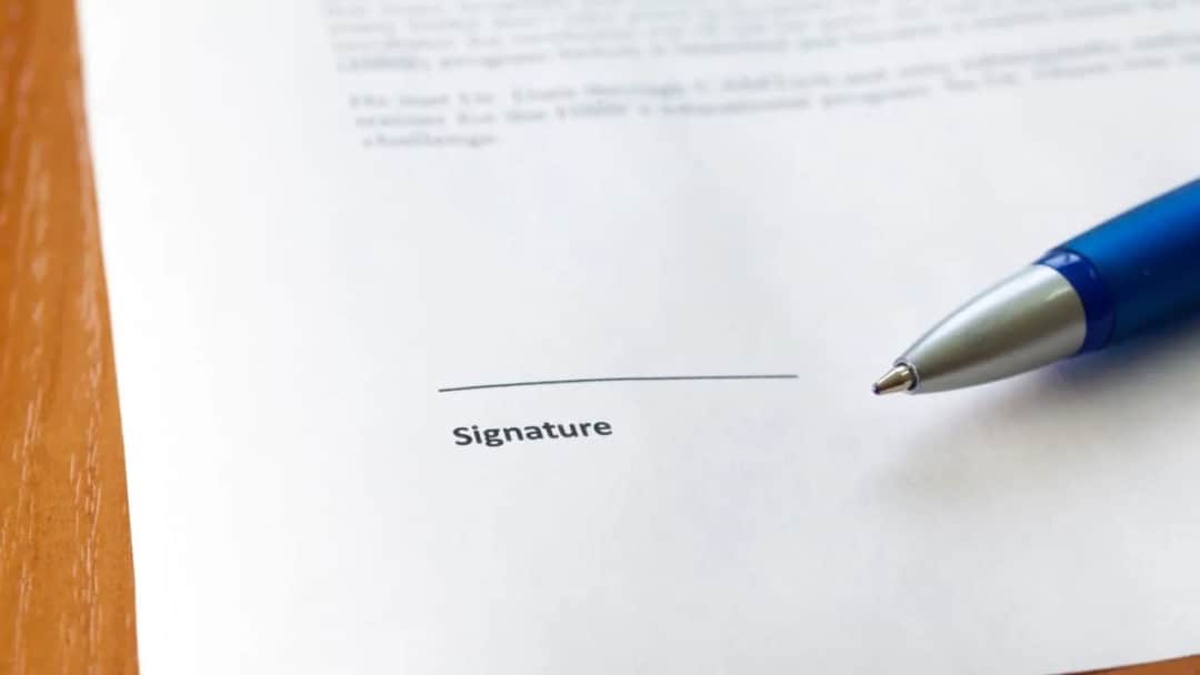 Odpis świadectwa pracy - kto podpisuje i jak go uzyskać?