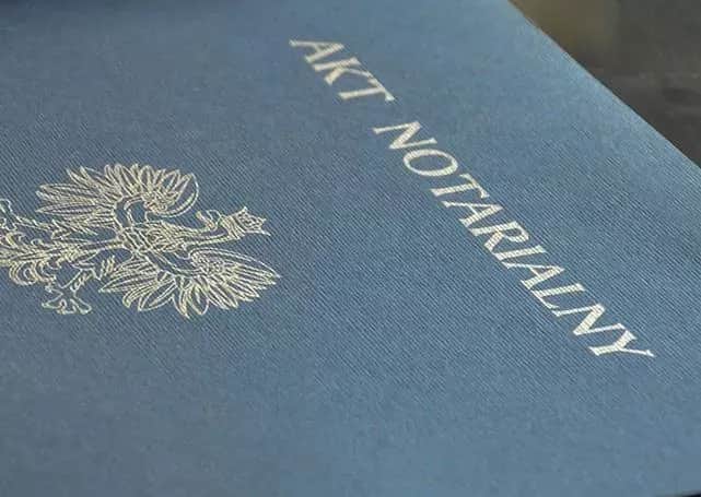 Jak szybko i bezproblemowo uzyskać odpis aktu notarialnego - poradnik prawny